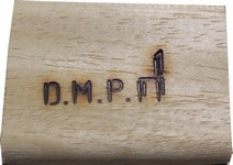 Logo marqué sur bois